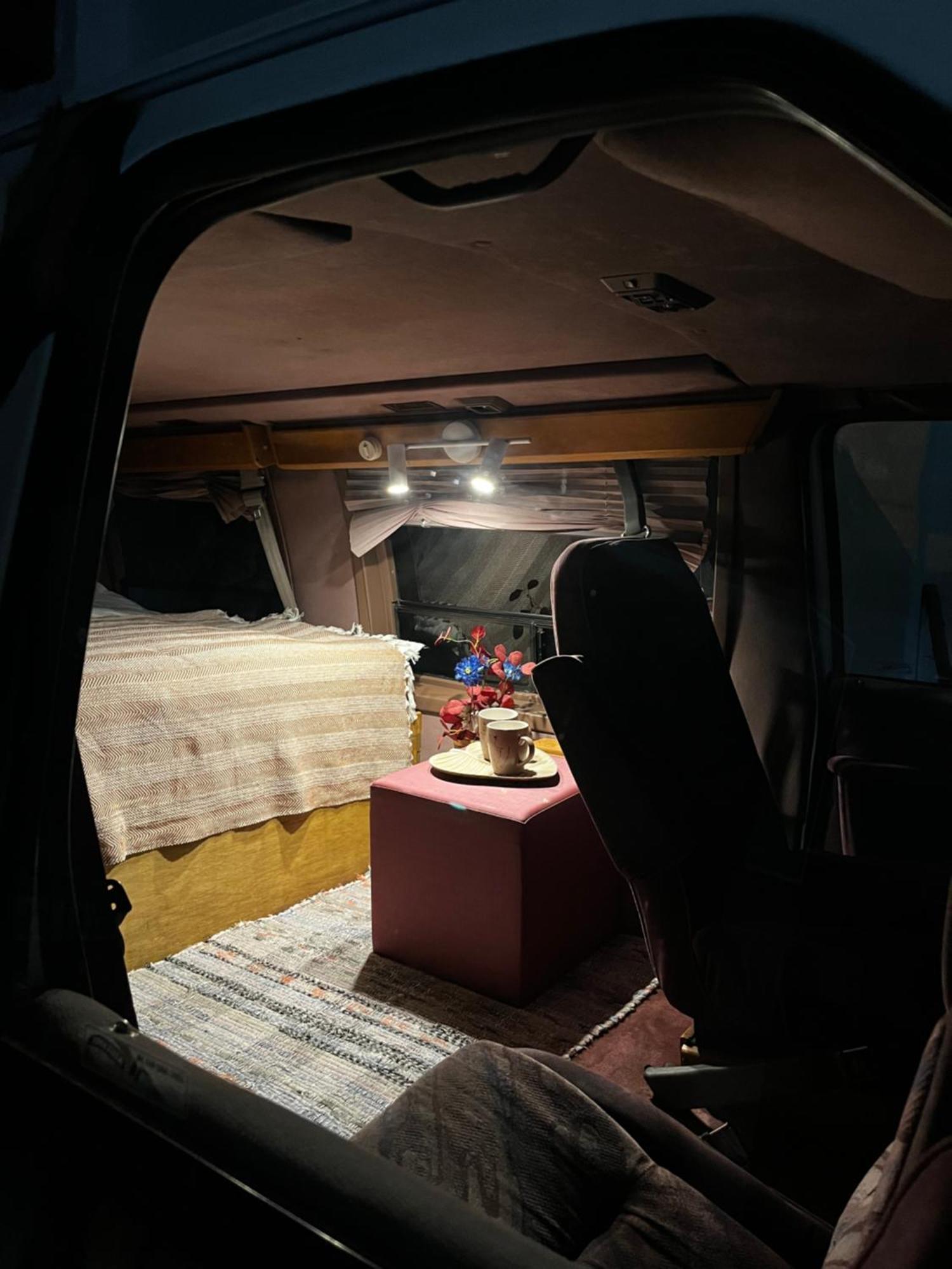 Urban Van Glamping ריגה מראה חיצוני תמונה